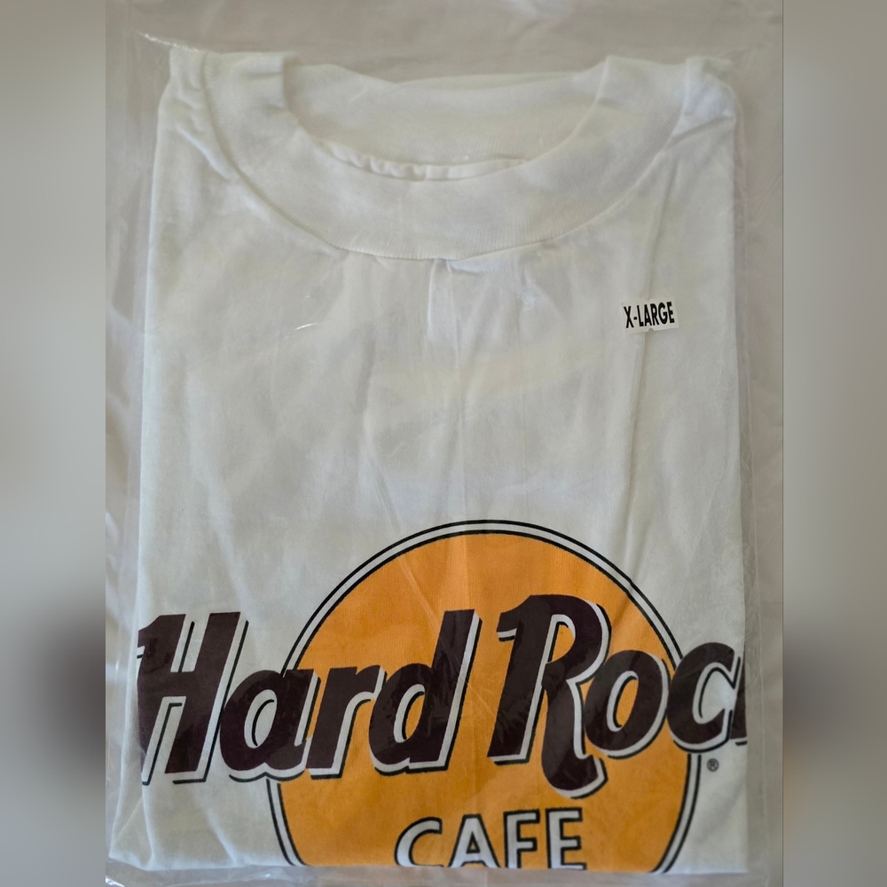 Hard Rock Cafe White and Orange Short Sleeve Tee
